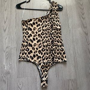 Le Lis One Shoulder Cheetah Bodysuit